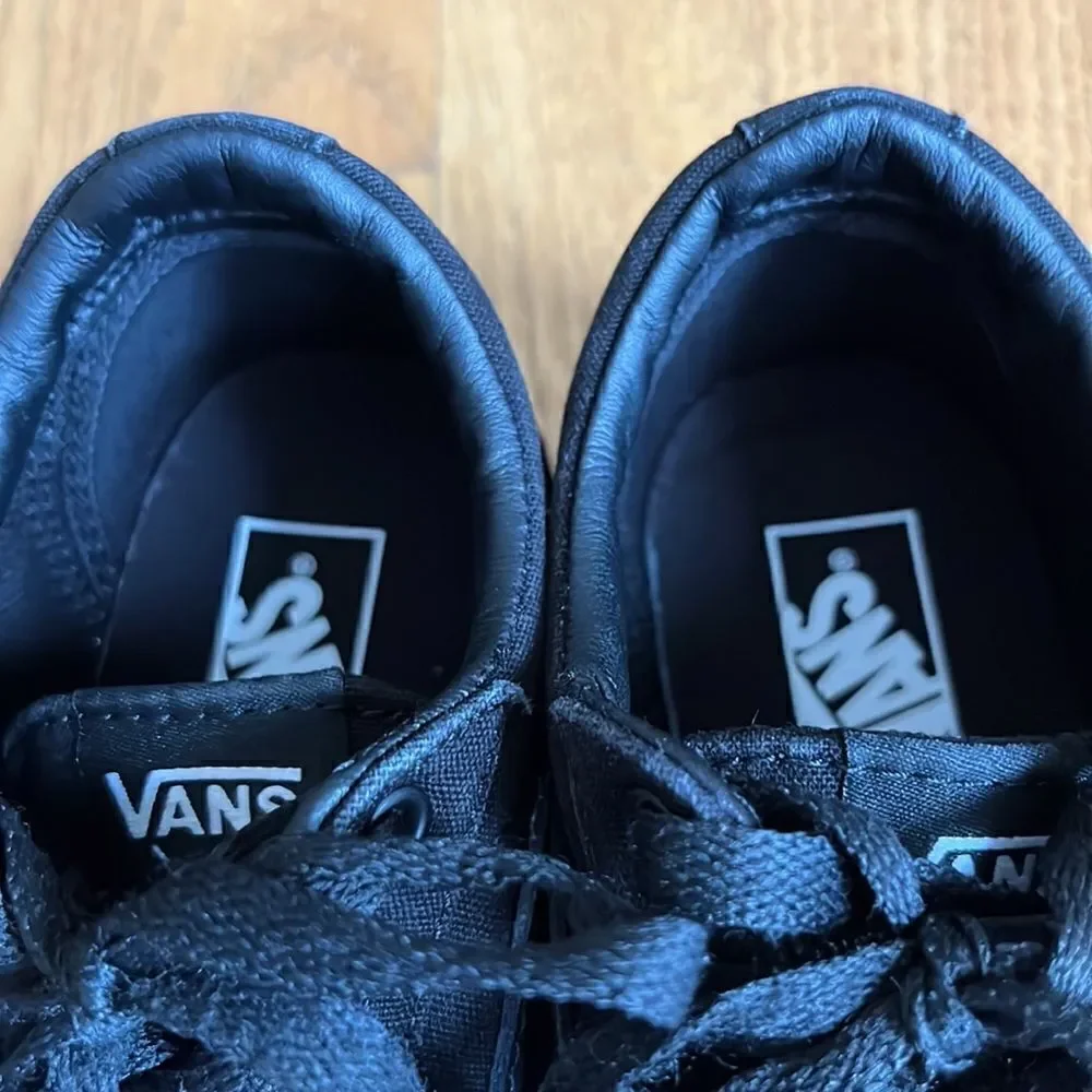Vans Kid’s Old Skool Black Sneakers- Size 3.5